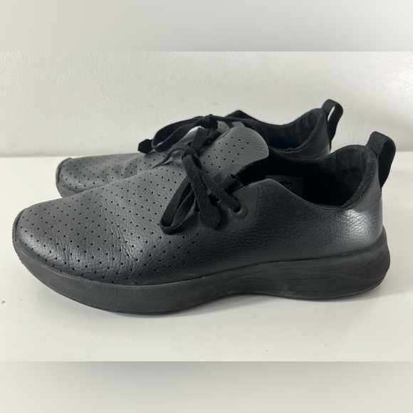 Men’s 7/ Womens 8 Native Black Faux Leather Shoes Lunar Landing Apollo 2.0 - Picture 1 of 8